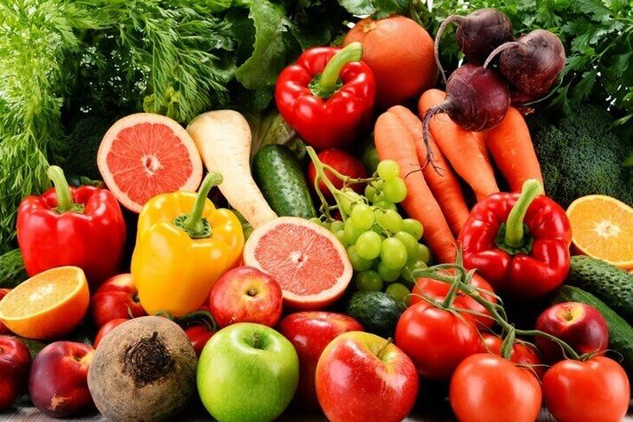Ihre tägliche Diät zur Gewichtsreduktion kann die meisten Gemüse- und Obstsorten umfassen. 